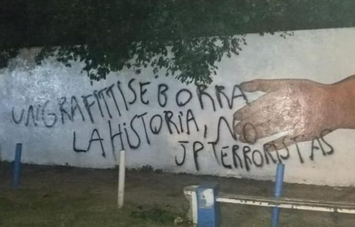 Las nuevas pintadas aparecieron este fin de semana.