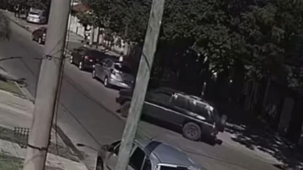 Por medio de cámaras de seguridad, lo captaron.
