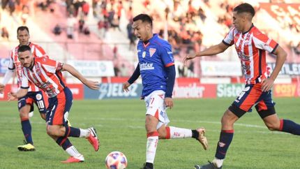 Ortiz fue una de las figuras ante el Tallarín. Ortiz fue una de las figuras ante el Tallarín.