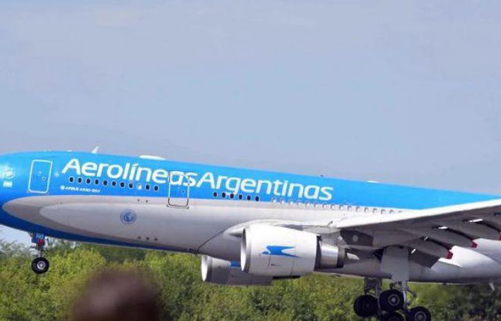 Este mediodía partirá hacia China. Treaerá Sinopharm.