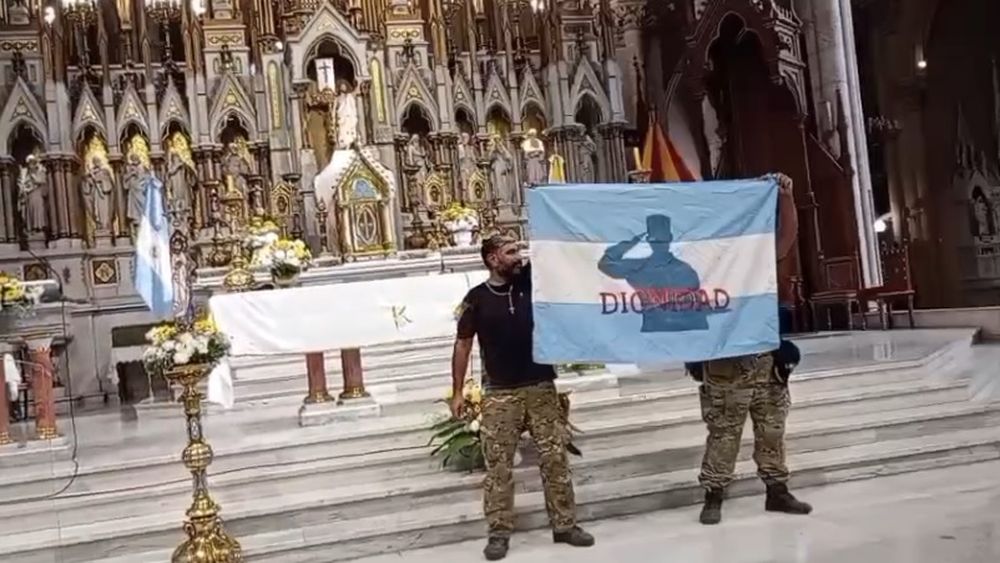 Con el objetivo cumplido, el expolicía de Lomas logró llegar al destino. Con el objetivo cumplido, el expolicía de Lomas logró llegar al destino.