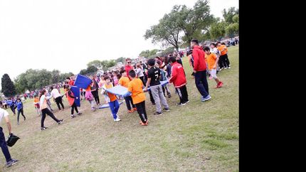 El evento en el Parque de Lomas fue organizado por el CEF Nº86 y la inspección de educación física. El evento en el Parque de Lomas fue organizado por el CEF Nº86 y la inspección de educación física.