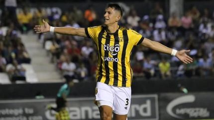 Paul Riveros se acerca al Taladro. Paul Riveros se acerca al Taladro.