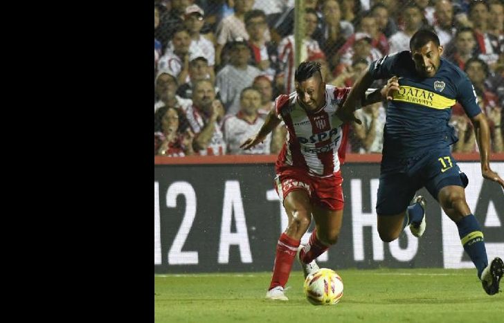 Ábila, de flojo partido, anotó el gol del empate, clave para la remontada.
