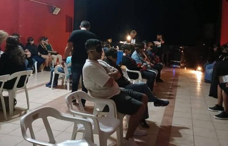 Los espectadores tendrán colocados unos antifaces y deberán usar los demás sentidos para disfrutar de la obra.