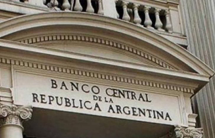El Banco Central subió el interés a las compras con tarjetas de crédito.