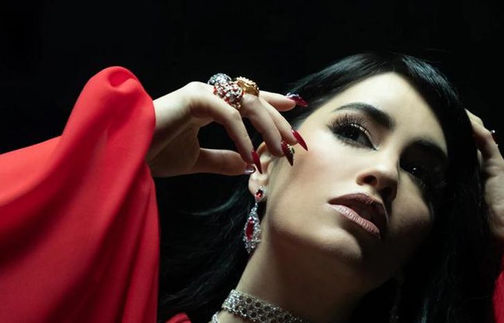 Lali volvió a Lomas para rodar su clip.