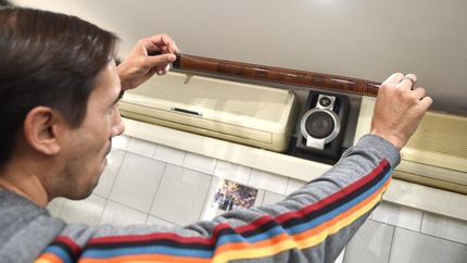 Aún hay vecinos que llevan los rollos de las cámaras a revelar.