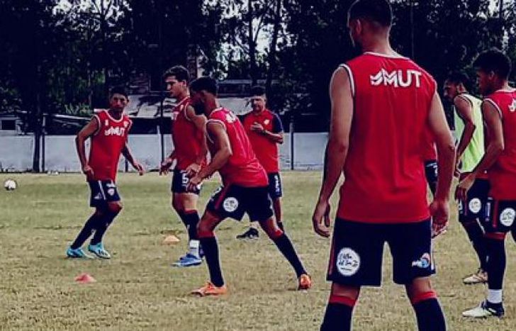 El Albirrojo igualó con Armenio.