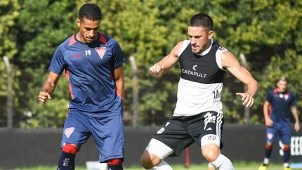 Los Andes enfrentó a Riestra. Los Andes enfrentó a Riestra.