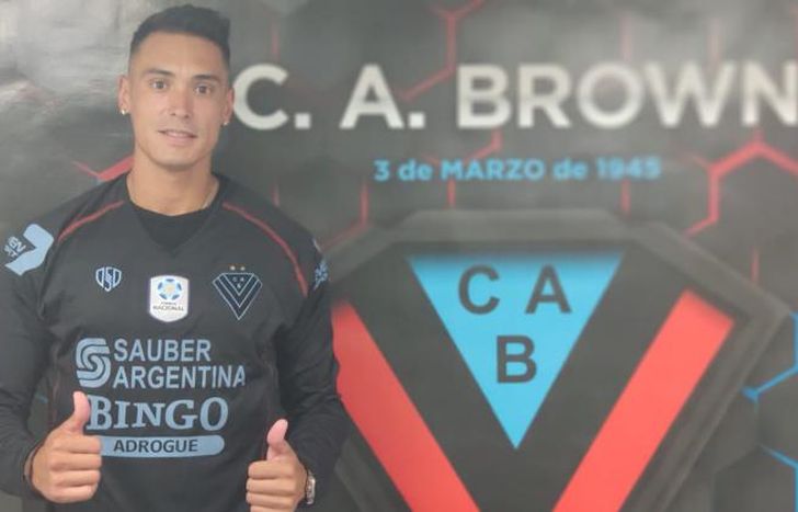Díaz ya posó con su nueva camiseta.