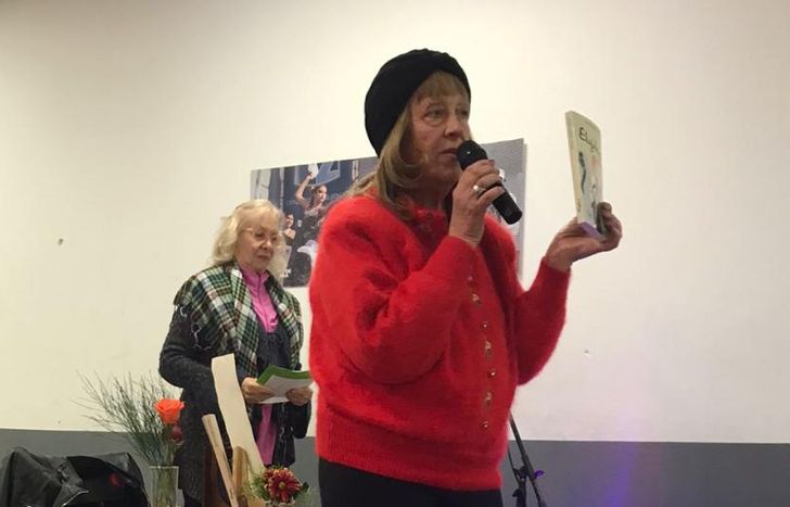 Silvia presentó el libro el pasado domingo en su querido Banfield.