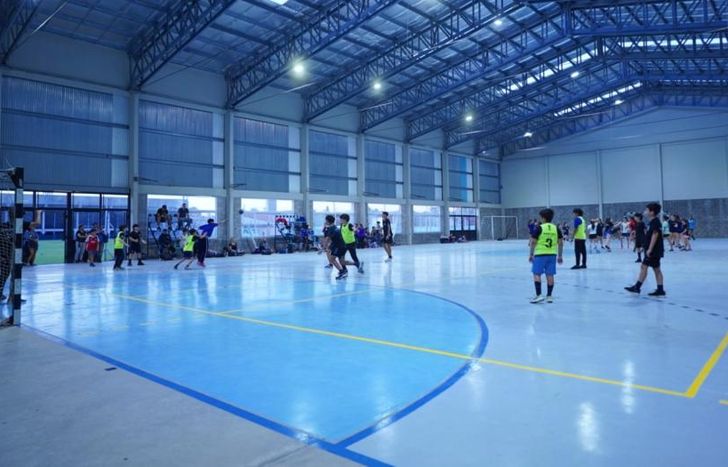 El nuevo gimnasio multideportes se ubica en la sede social de Temperley.