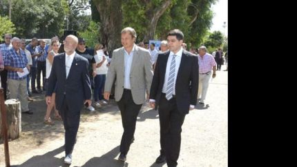 homenaje al piloto henri bregi