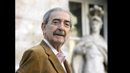 homenajearan a juan gelman