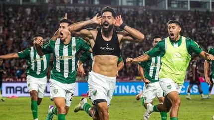 Milton Giménez, en el último Lanús - Banfield en La Fortaleza.