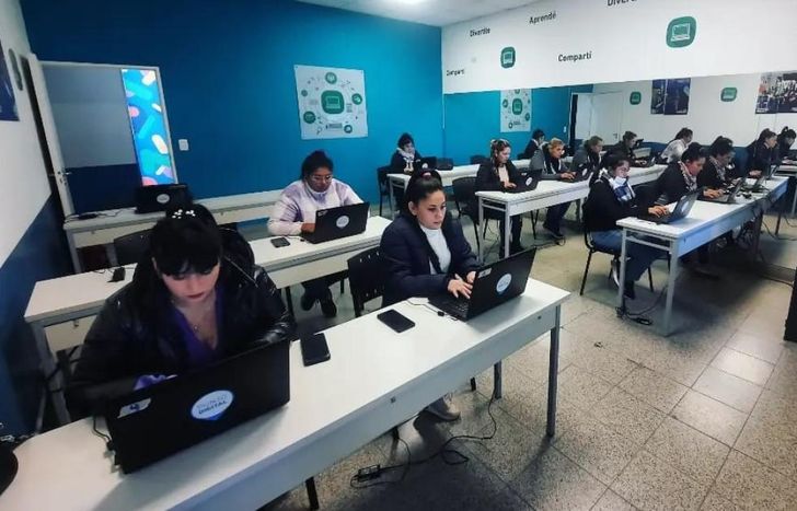 El lugar está equipado con todo lo necesario para las clases.