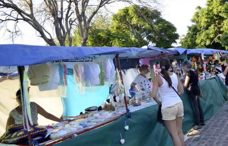 Con las ferias buscan impulsar el comercio local.