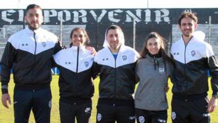 El flamante cuerpo técnico del equipo femenino.