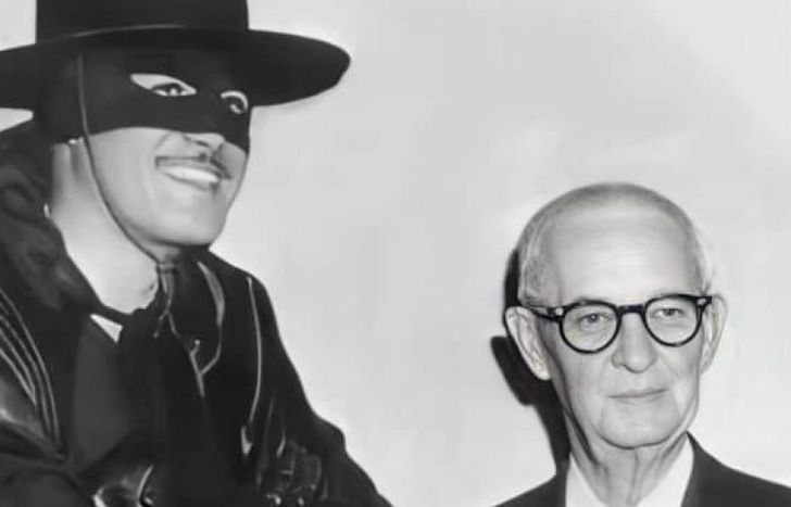 El autor y el protagonista de El Zorro.