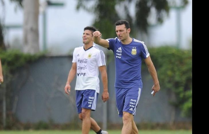 Scaloni dijo que tiene definida la lista de 23 futbolistas que irán a la Copa América.
