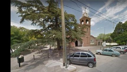 atraparon a un joven por colocar dos bombas caseras en una parroquia