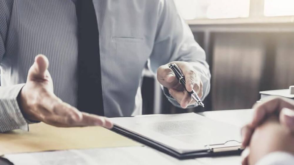 Según datos oficiales, casi ninguna empresa busca contratar empleados.