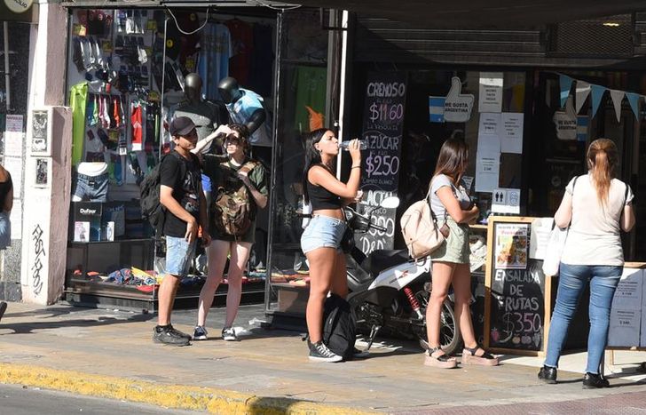 La calle está imposible en Lomas.