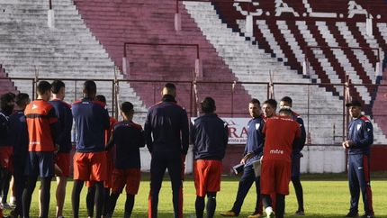 Los Andes dio a conocer las primeras bajas del plantel. Los Andes dio a conocer las primeras bajas del plantel.