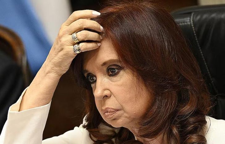 Cristina Kirchner apuntó contra la Corte Suprema de Justicia por un fallo a favor de Mauricio Macri.