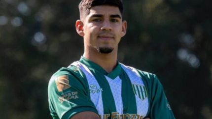 De Ritis disputó 30 partidos con la camiseta de Banfield y anotó un gol.