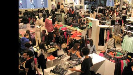 las ventas en comercios minoristas cayeron 7,5% en julio