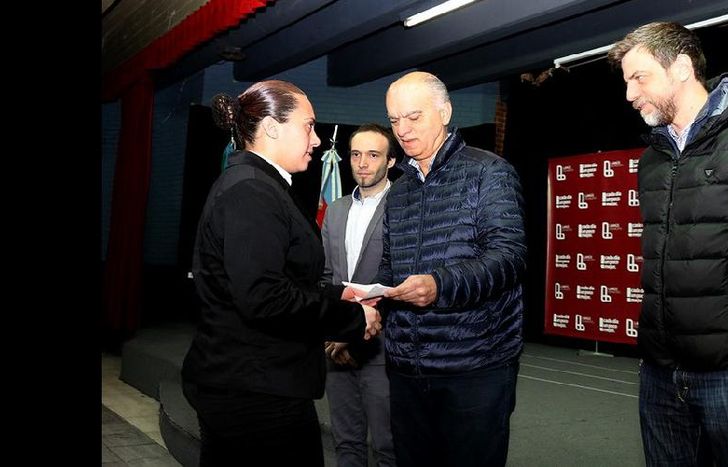 CENTRAL LANUS - beca-a-policias-locales-02