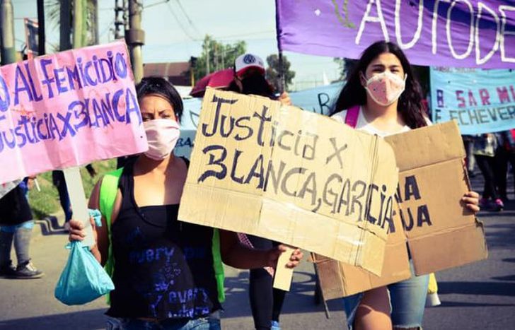 Con  banderas y pancartas pidieron justicia por Blanca García.