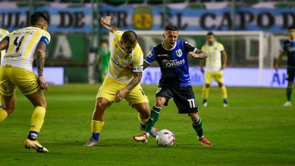 Ante el Canalla, sufrió su tercer derrota en el Lencho.