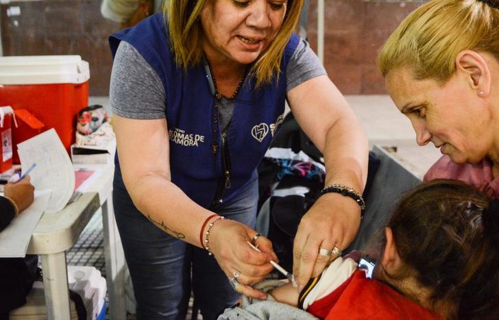 Los nenes, inmunizados.