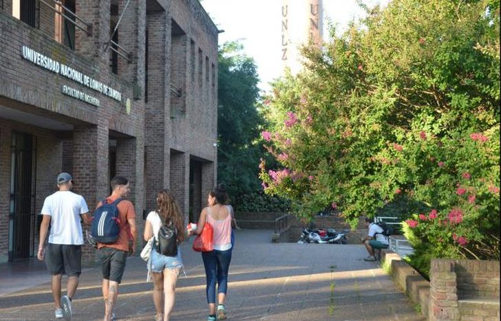 Todavía persiste la duda sobre si habrá vuelta a las aulas.