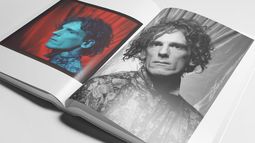 Un libro con fotos de Luis Alberto Spinetta.