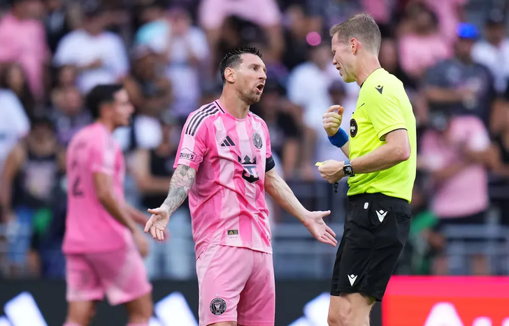 La conexión especial entre Lionel Messi y Drew Fischer, en la previa de la Selección Argentina ante Cabo Verde.