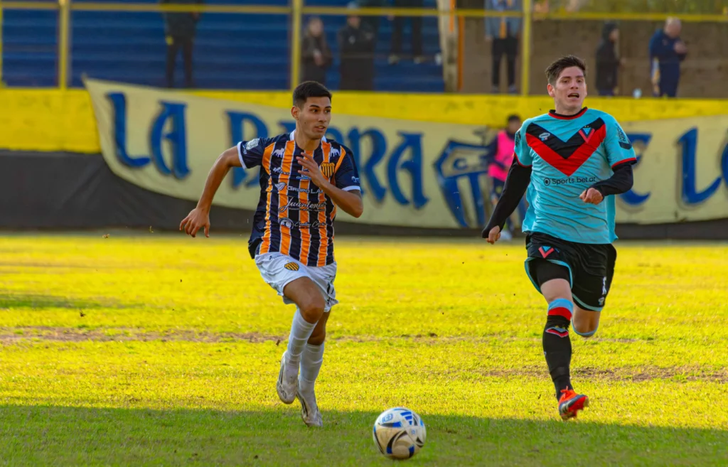 Brown de Adrogué venció a Dock Sud como visitante.