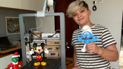 Desde temprana edad que Ciro emprende y va a presentar su proyecto en una feria barrial de Banfield. Desde temprana edad que Ciro emprende y va a presentar su proyecto en una feria barrial de Banfield.