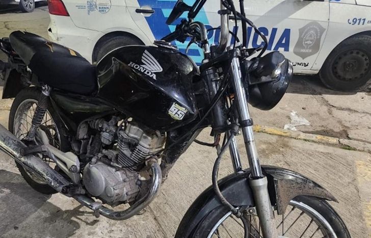 Robaron una moto en Lomas y la usaron para otros hechos delictivos.