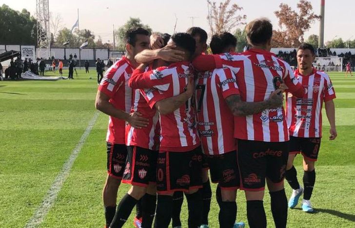 El albirrojo y un empate heroico en Mendoza.