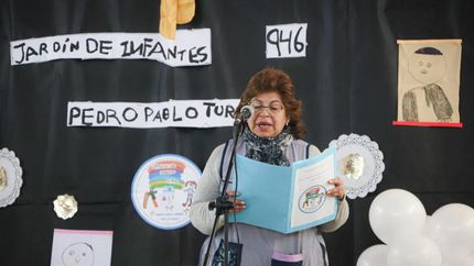 Alumnos, docentes, directivos, familiares y autoridades participaron del acto en el jardín.