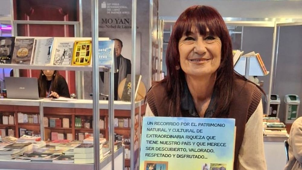 La escritora de Lomas, Cecilia Santoro que transformó sus libros en verdaderas piezas históricas. La escritora de Lomas, Cecilia Santoro que transformó sus libros en verdaderas piezas históricas.