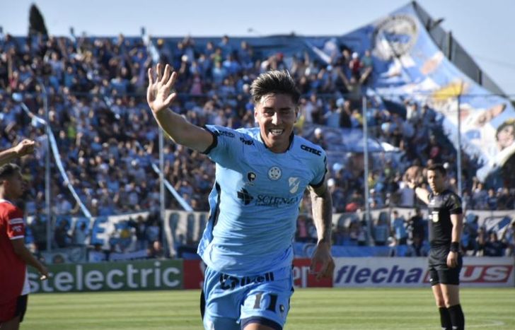 Krüger marcó un golazo en el triunfo de Temperley ante Maipú.