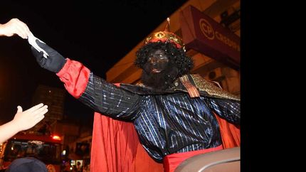 los reyes magos desfilan esta noche junto a miles de familias