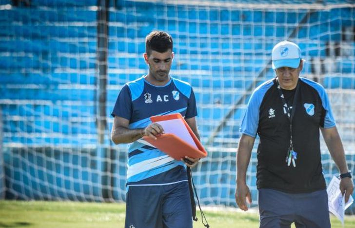 Perazzo dejará de ser el director técnico de Temperley.
