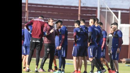 ezequiel carboni le da forma al equipo