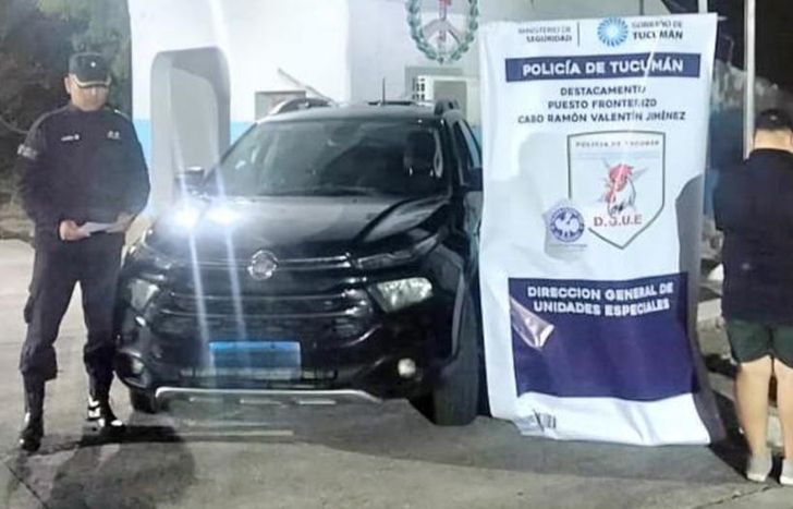 El conductor de la camioneta fue detenido.